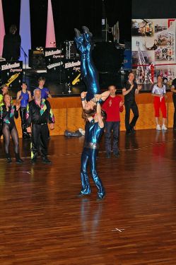 img_1286466313_131.jpg  