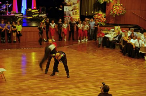img_1286466325_959.jpg  