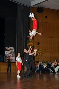 img_1286466355_285.jpg  