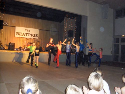 img_1286438312_831.jpg  