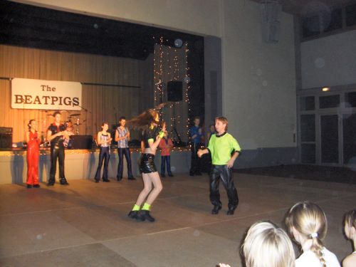 img_1286438315_761.jpg  
