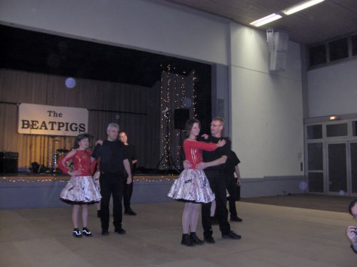 img_1286438322_206.jpg  
