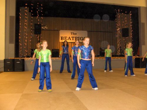 img_1286438323_984.jpg  